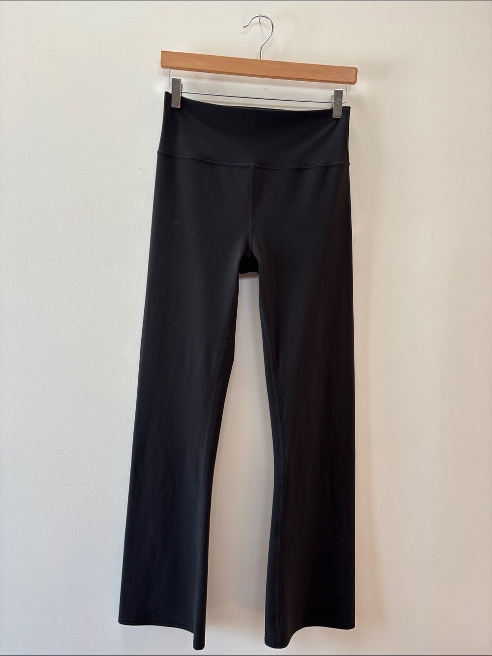 Vuori Black High-Rise Flared Leggings